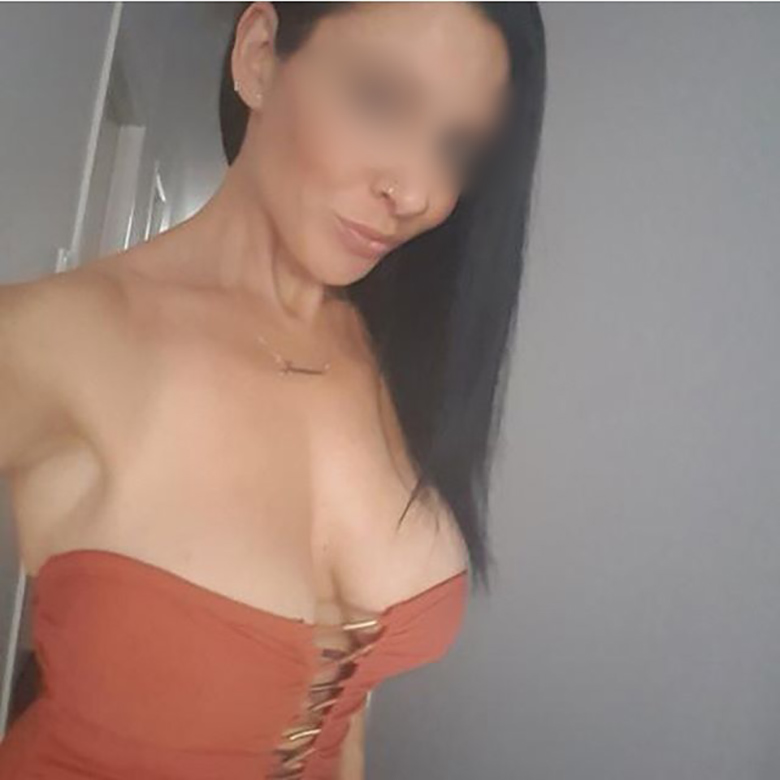 Samira beurette de Villejuif cherche plan cul frais et beau gosse